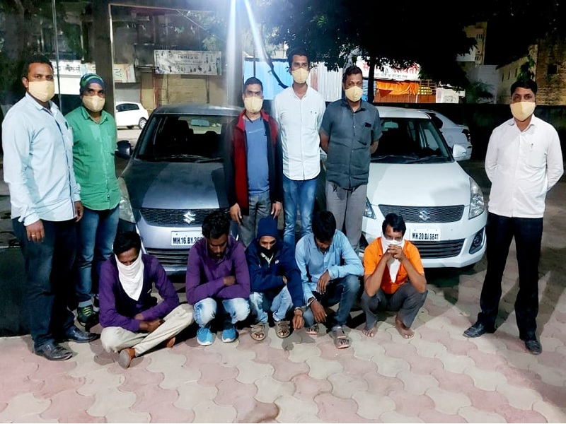 An inter-district gang of fathers and sons who stole the car of a Inspector has gone missing | फौजदाराची कार चोरणारी पिता-पुत्रांची आंतरजिल्हा टोळी गजाआड