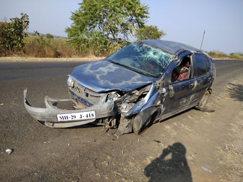 Aurangabad-Nagpur highway car-truck accident | औरंगाबाद-नागपूर महामार्गावर भरधाव कारची ट्रकला धडक! 