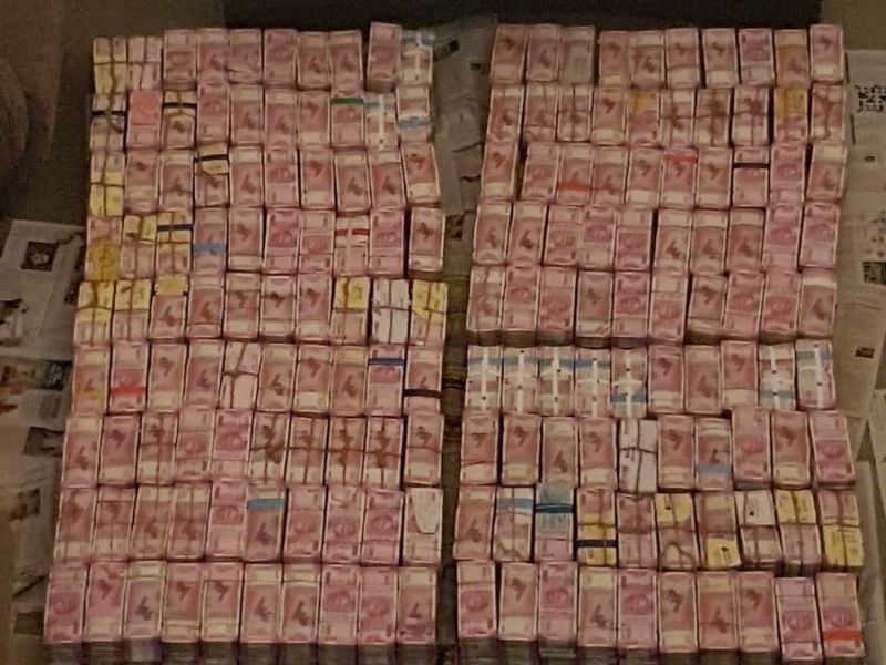 Cash seized cash worth Rs | निवडणूक काळात पावणेदोन कोटींची रोकड जप्त