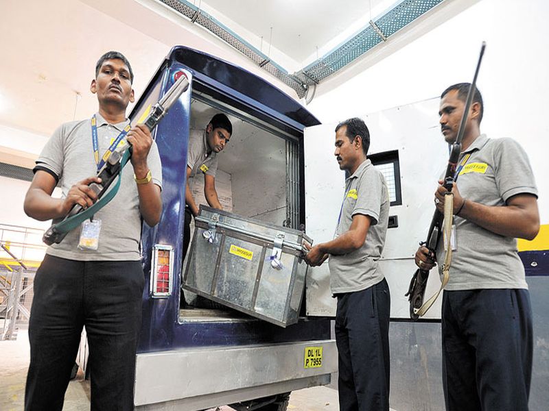 The government changed the rules for the payment of ATMs cash, learn new rules | ATMमध्ये पैसे टाकण्याचे नियम सरकारने बदलले, जाणून घ्या नवे नियम