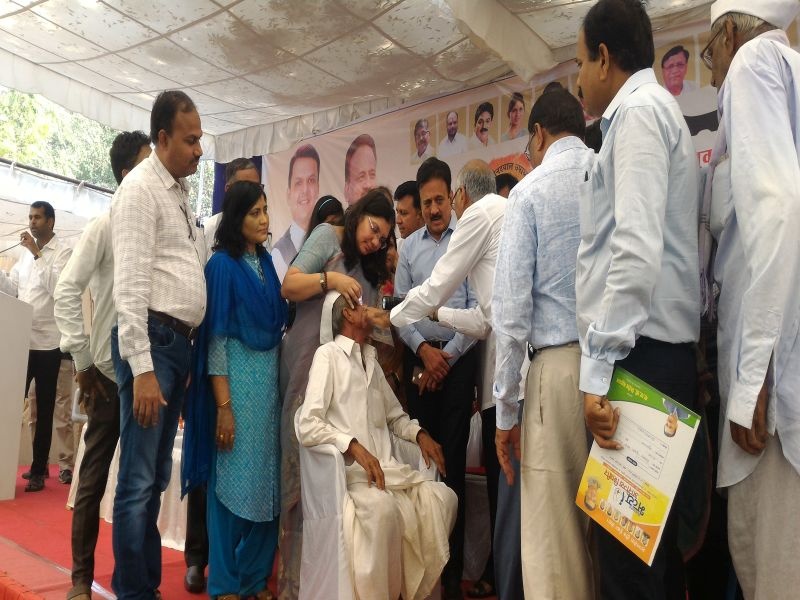 Cataract-free Maharashtra campaign will start from Jalgaon | मोतीबिंदूमुक्त महाराष्ट्र मोहिमेचा जळगावातून शुभारंभ, जिल्ह्यातील 1250 रुग्णांना करणार मोतीबिंदूमुक्त