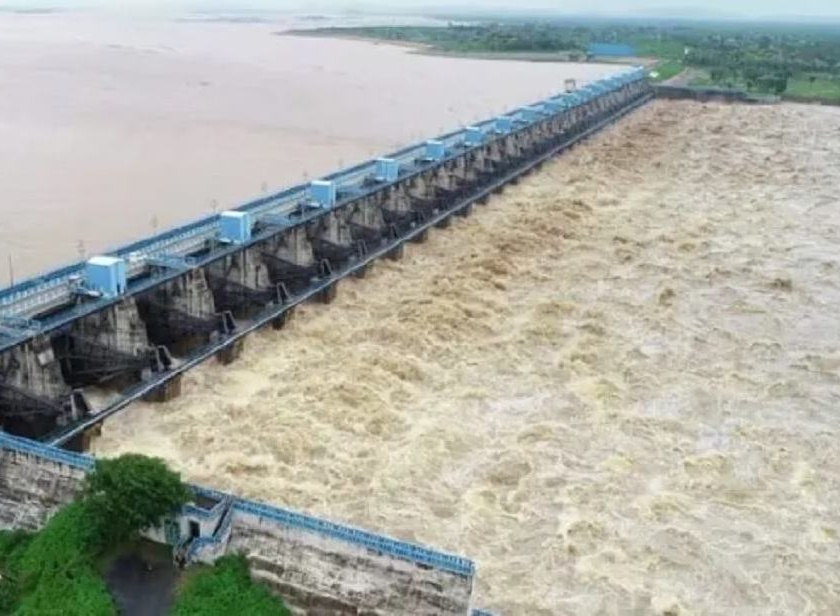 Three people drowned in Gosekhurd Canal during Ganesh Visarjan | गणेश विसर्जनादरम्यान तिघेजण गोसेखुर्द नहरात बुडाले