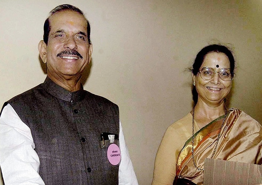 Former Chief Minister Manohar Joshi's wife Anagha passes away | माजी मुख्यमंत्री मनोहर जोशींच्या पत्नी अनघा यांचे निधन