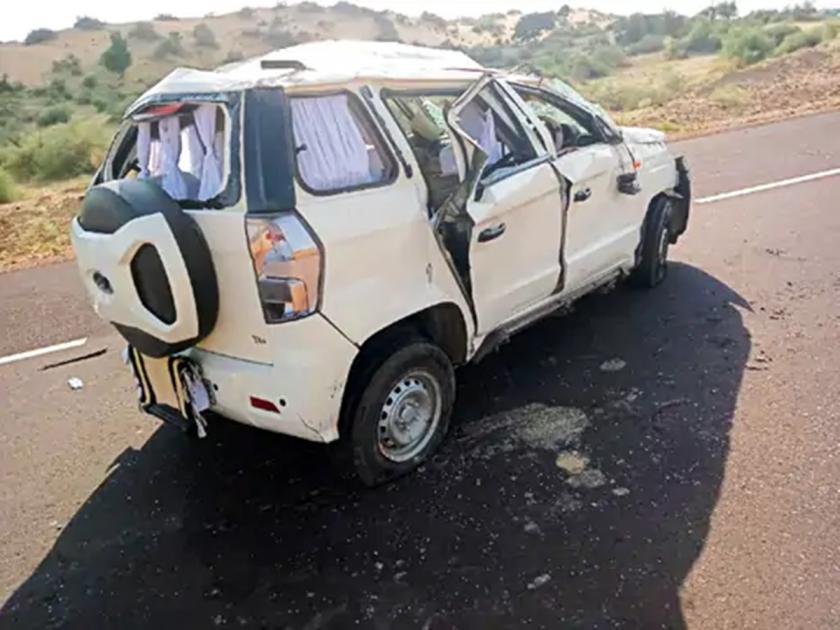 Director General of CID Police of telangana's car met with an accident, his wife died, the driver was also seriously injured in jaisalmer | पोलीस महासंचालकांच्या कारला अपघात, पत्नीचा मृत्यू चालकही गंभीर जखमी