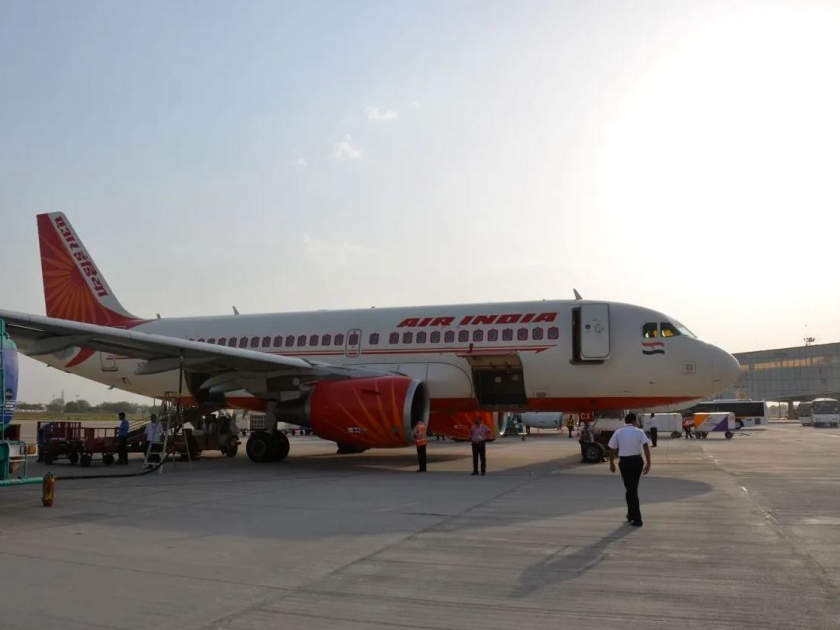 'My duty is over'... Pilot refuses to fly from Jaipur airport to delhi in air india airplane | 'माझी ड्युटी संपली'... जयपूर एअरपोर्टवरुन उड्डाण भरण्यास पायलटचा नकार