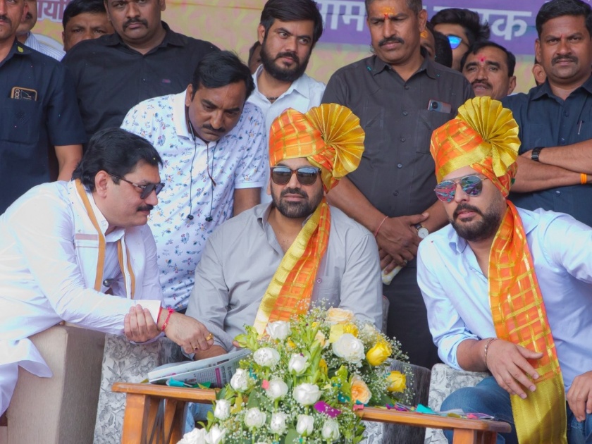 Parlit Zaheer Khan awakened the memory of Srirampur, Munden announced the stadium | परळीत जहीर खानने जागवली श्रीरामपूरची आठवण; धनंजय मुंडेंकडून स्टेडियमची घोषणा