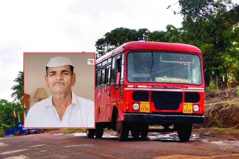 ST bus collides with two wheeler, husband killed, wife injured | एसटी बस दुचाकीला धडकून पांगरीत पती ठार, पत्नी जखमी