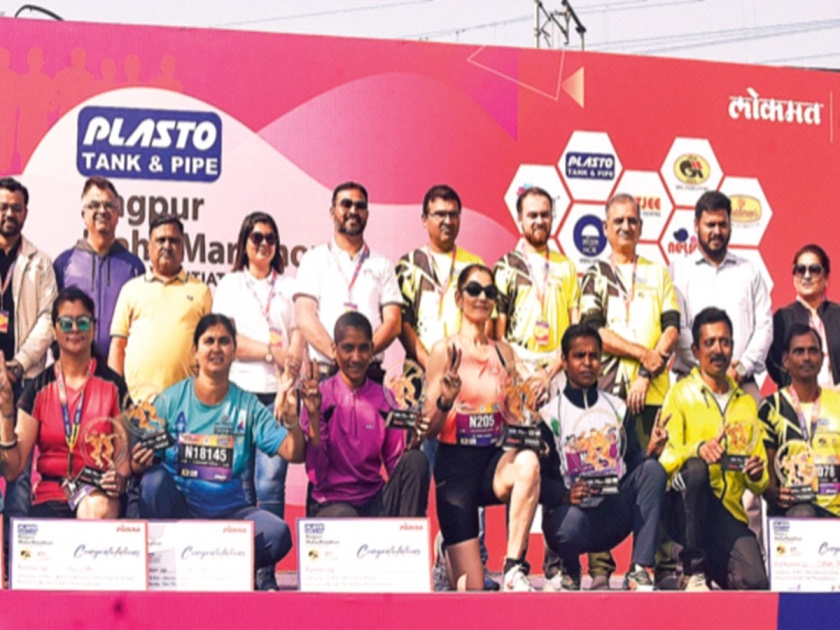 Akshay Kumar, Prajakta Godbole winner of 'Nagpur Mahamarathon' | अक्षय कुमार, प्राजक्ता गोडबोले ‘नागपूर महामॅरेथॉन’चे विजेते