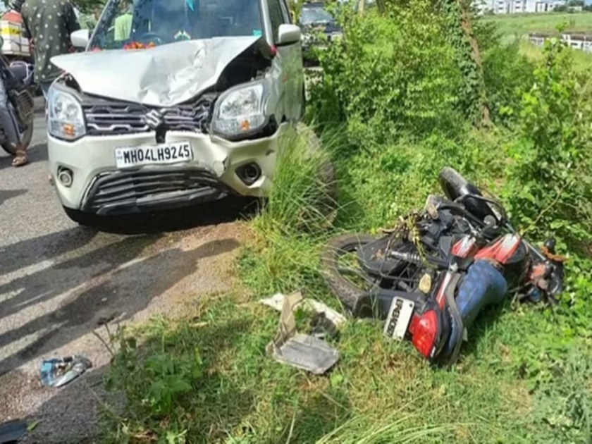 A terrible accident involving a car and a bike in gonda, 3 people including a child were killed | कार अन् बाईकचा भीषण अपघात, चिमुकल्यासह ३ जण ठार
