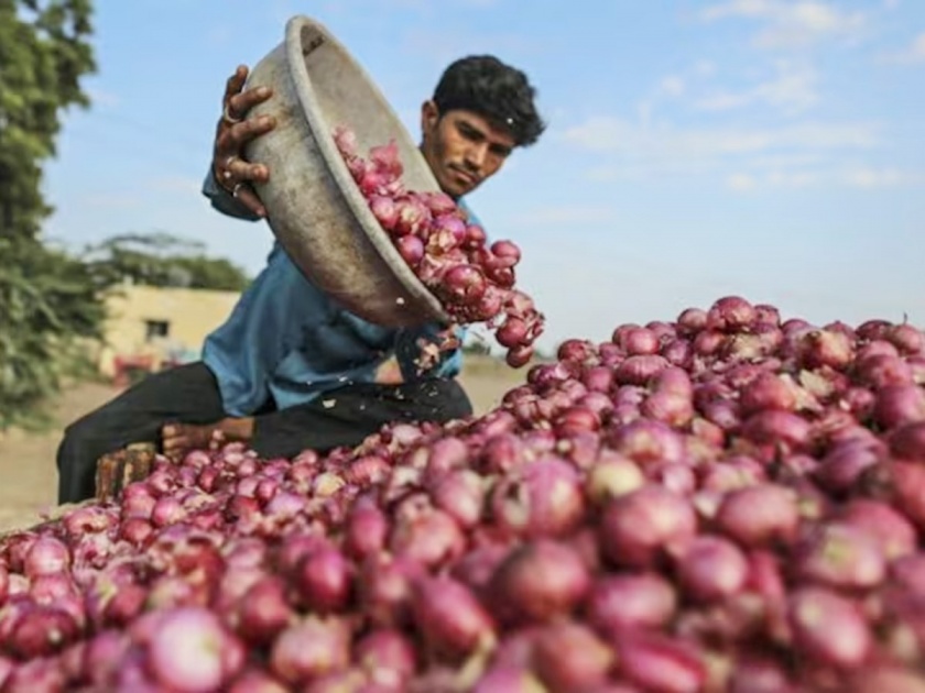 "BJP leaders should throw onions, export ban to remain till March 31", Says Anil deshmukh on farmer issue of onion and bjp | "भाजपा नेत्यांना कांदे फेकून मारले पाहिजे"; निर्यात बंदी कायम असल्याने राष्ट्रवादीचा संताप