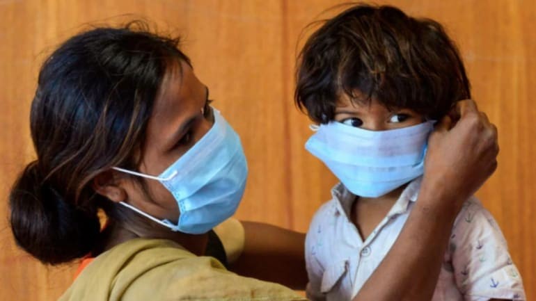 Use a mask even if you have been vaccinated, delha variant | ‘डेल्टा’ व्हेरिएंटचा धोका; लस घेतली तरी मास्क वापरा