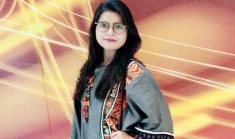 Sana Gulwani : The history made by a Hindu girl in Pakistan was done by Sana, who crack CSS exam of pakistan | Sana Gulwani : पाकिस्तानमध्ये हिंदू मुलीने रचला इतिहास, सनाने करुन दाखवलं