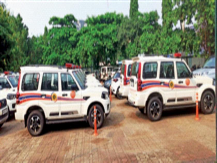 Patrol cars on Samriddhi red tape; Lying in the office | समृद्धीवरील गस्तीच्या गाड्या लालफितीत; कार्यालयातच पडून