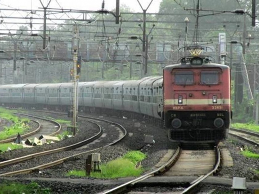 Central Railway's Bhusawal division of goods, revenue of 1570 crores in the financial year! | मध्य रेल्वेचा भुसावळ विभाग मालामाल, आर्थिक वर्षात १५७० कोटींची कमाई !