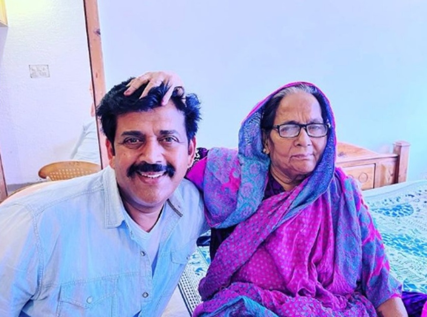 Ravi Kishan: "Mother came home after recovering", actor Ravi Kishan's mother overcame cancer | Ravi Kishan: "आई बरी होऊन घरी आली", अभिनेता रवि किशन यांच्या मातोश्रींची कॅन्सरवर मात
