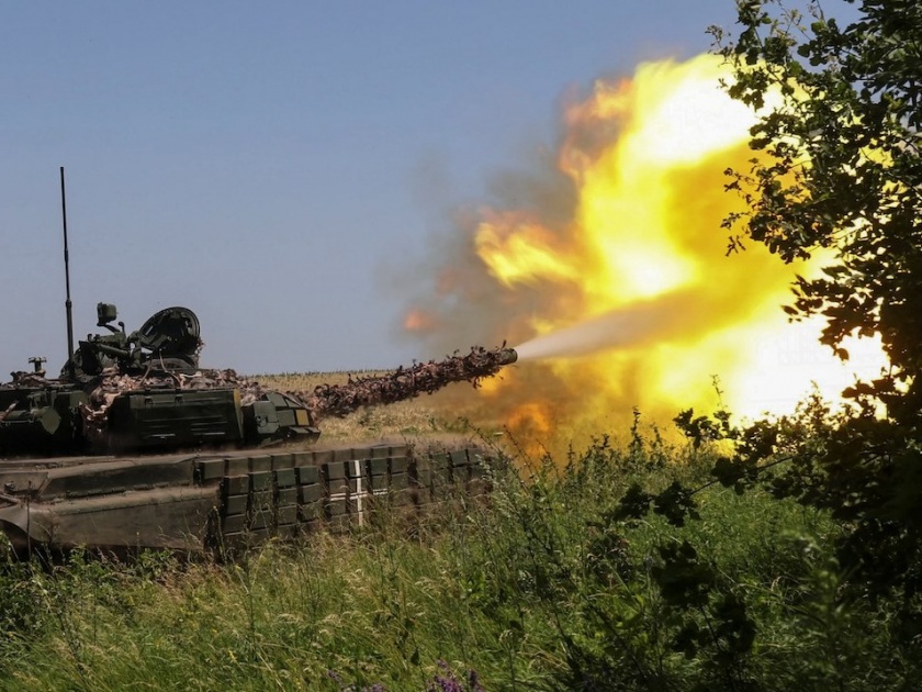 Russia fires missiles into Ukraine overnight, kills 6 | रशियाने रात्रभर युक्रेनवर डागली क्षेपणास्त्रे, ६ ठार