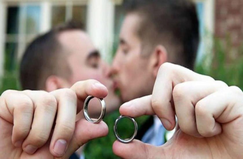 Who will decide whether to consent to same-sex marriages? | वाचनीय लेख- समलिंगी विवाहांच्या संमतीचा निर्णय कोण घेणार?