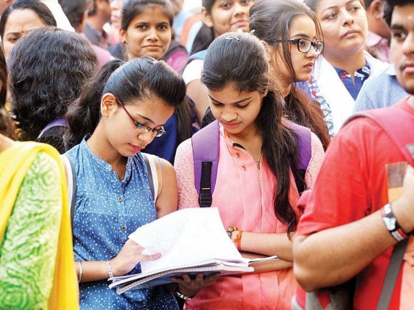 Excitement due to sudden ban on scholarship of 10 lakh students, notification issued | 10 लाख विद्यार्थ्यांच्या शिष्यवृत्तीवर अचानक बंदी, नोटिफिकेशन जारी झाल्याने खळबळ