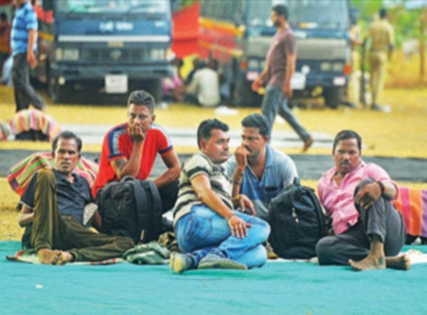 Strike of ST workers continues, loss of Rs 150 crore | एसटी कामगारांच्या संपाचा तिढा कायम, १५० कोटींचे नुकसान