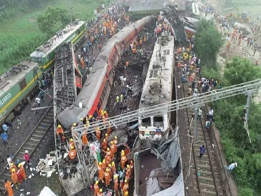  CBI has arrested senior section engineer Arun Kumar Mohanta, section engineer Mohammad Amir Khan & technician Pappu Kumar in connection with the Odisha train accident  | ओडिशा रेल्वे अपघात! CBI कडून तीन अभियंत्यांना अटक; २९० प्रवाशांचा झाला होता मृत्यू