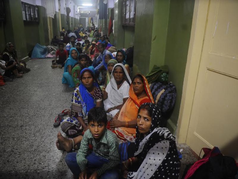 Ambedkar followers coming to Chaityibhumi, Greater Mumbai Municipal Corporation, accommodation arrangements in schools | चैत्यभूमी येथे येणाऱ्या आंबेडकरी अनुयायांची बृहन्मुंबई महापालिका शाळांमध्ये निवासाची व्यवस्था 