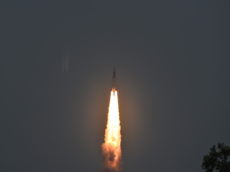Chandrayaan-2 : After Chandrayaan 2's successful launch, celebrated Chandrostav at the Satish Dhawan Space Center | Chandrayaan-2 : चांद्रयान २ च्या यशस्वी प्रक्षेपणानंतर सतीश धवन अंतराळ केंद्रात चंद्रोत्सव साजरा 