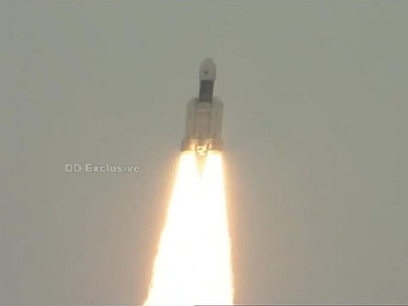 Chandrayaan-2: ISRO's Chandrayaan-2 Launch Successfully from Sriharikota | Breaking News; Chandrayaan-2: इस्रोचे चांद्रयान-२ अवकाशात झेपावलं; भारताची 'विक्रमी' भरारी