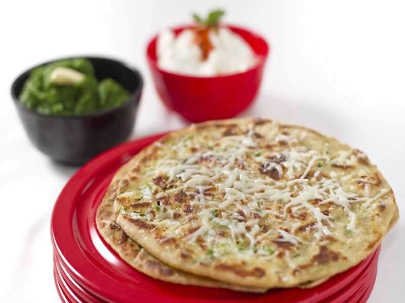 Receipe of cheese paratha | 'हा' चीज पराठा एकदा तरी नक्की ट्राय करा!