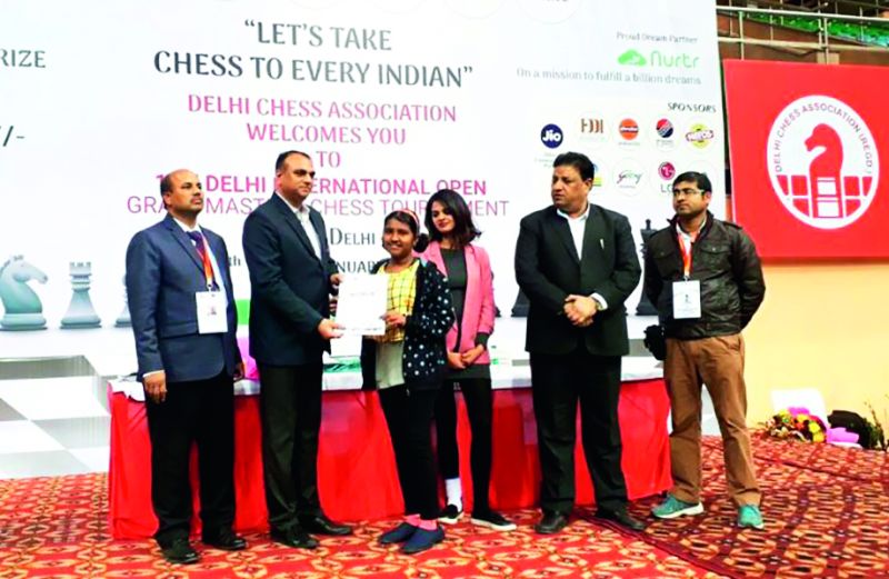 Akola's culture is one of the first women in the Dairy Chess competition | दल्ली येथील बुद्धिबळ स्पर्धेत अकोल्याची संस्कृती महिलांमधून प्रथम