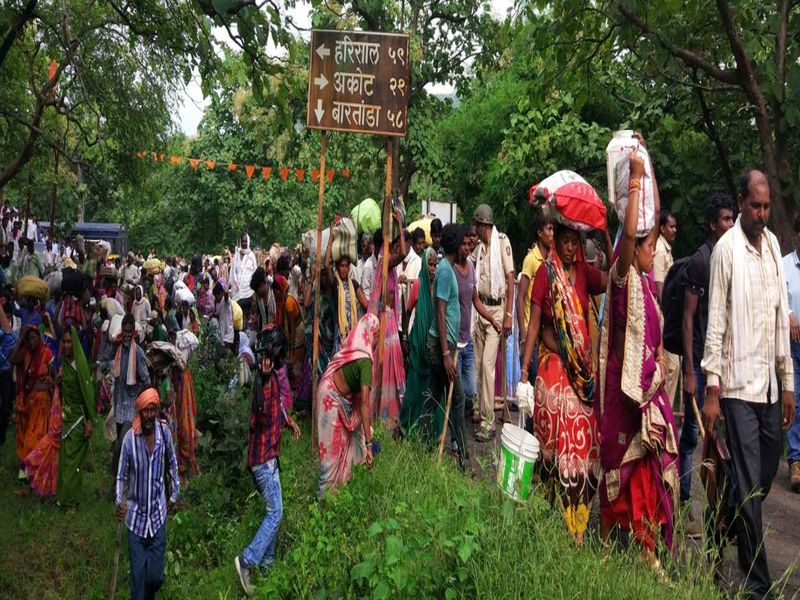 Tribal rebellion revival program in Melghat | मेळघाटातील आदिवासींच्या बंडाने पुनर्वसन योजनेला बसला हादरा