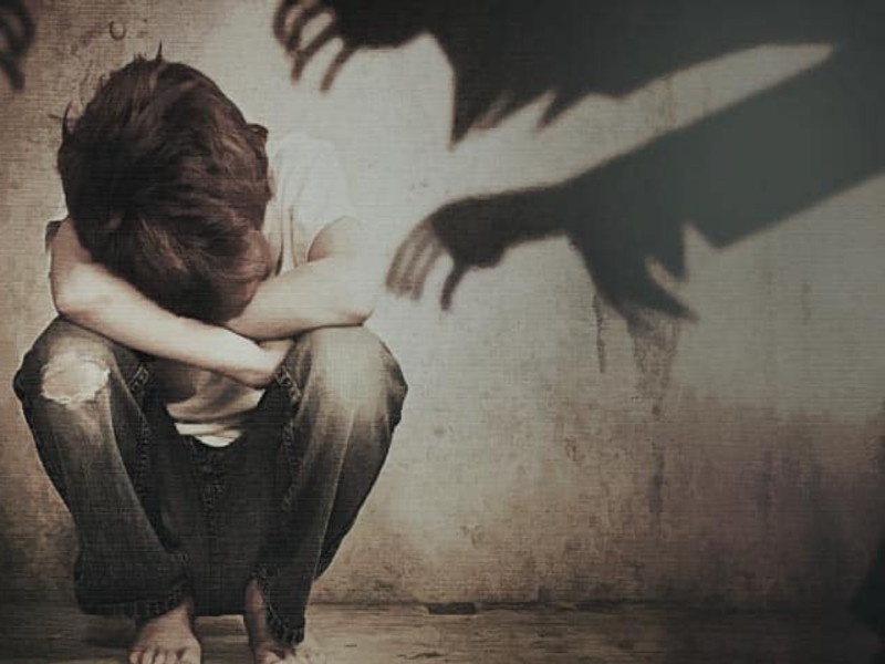Caretaker sexual abuse on 14 year-old boy who lives in hostel | वसतिगृहात राहणाऱ्या १४ वर्षाच्या मुलावर केअरटेकरकडून अत्याचार