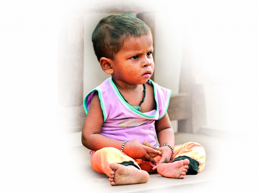 'Model' village Bullumgavan of Amravati district states the situation of malnutrition in Melghat.. | बुलूमगव्हाण