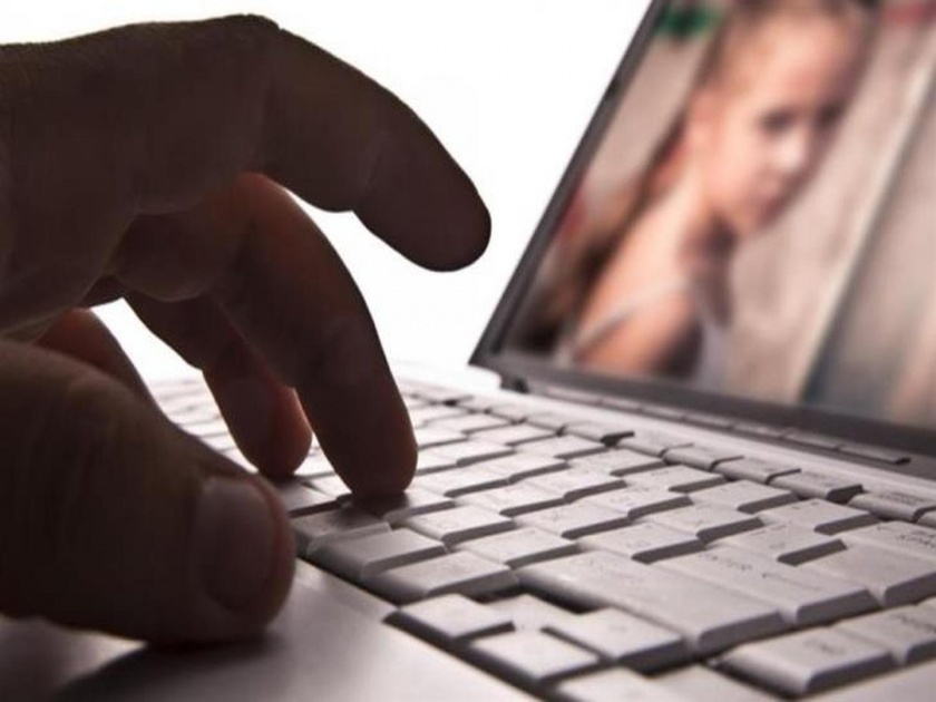 Child pornography viral on facebook, offence filed | चाईल्ड पोर्नोग्राफी फेसबुकवर वायरल केल्याने गुन्हा दाखल
