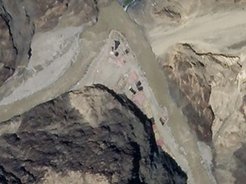 India China Faceoff satellite photos shows 16 Chinese Camps Near LAC Galwan River | India China Faceoff: झटापट झालेल्या भागात चीननं उभारले १६ कॅम्प; ड्रॅगन मोठ्या घुसखोरीच्या प्रयत्नात? 