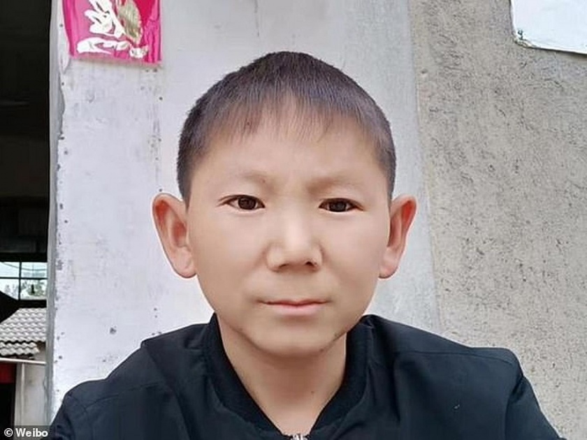 34 year old man look like a child because of a head injury in china | 'याचं' वय आहे ३४ पण दिसतो १३-१४ वर्षांच्या मुलासारखा, लग्न होत नाही म्हणून आहे हैराण!