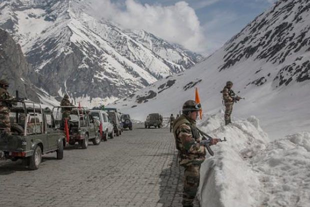 Indo-China talks on border tensions | लडाखमधील संघर्ष... सीमेवरील तणावावर भारत-चीनमध्ये चर्चा