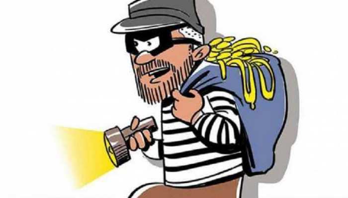 Seven lakh burglary on Hirawadi Road | हिरावाडी रोडला सात लाखांची घरफोडी