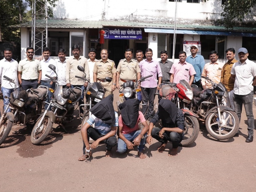 Two-wheeled thief in police custody | बालकासह दुचाकी चोरटे रत्नागिरी पोलिसांच्या ताब्यात