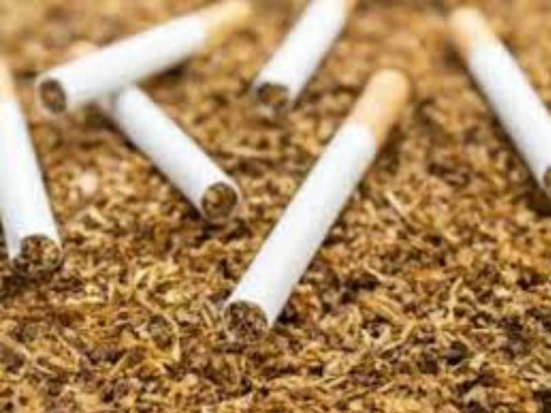 Police seize 2.5 lakh cigarettes from Airoli in Navi Mumbai rkp | ऐरोलीतून अडीच लाखांचे सिगारेट जप्त, पोलिसांची दोघांवर कारवाई 