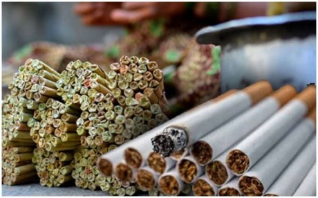 Holiday ban on sale of cigarettes and VD in Solapur | सोलापुरात सुट्या स्वरूपात सिगारेट, विडी विक्रीवर बंदी