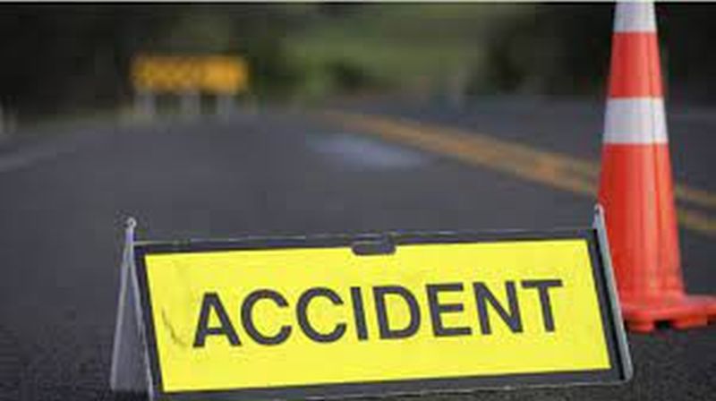 Two students killed in bus, two-wheeler accident near Khamgaon | खामगावजवळ बस, दुचाकी अपघातात दोन विद्यार्थी ठार