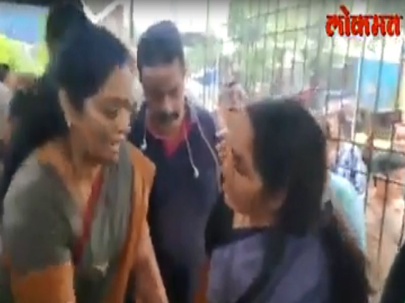 BJP Mayor and Corporator clashes | VIDEO: भाजपाच्या माजी महापौर आणि नगरसेविकेत जुंपली