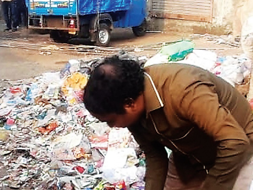 Workers agitated by contract cleaners | कंत्राटी सफाई कर्मचाऱ्यांनी केले कामबंद आंदोलन