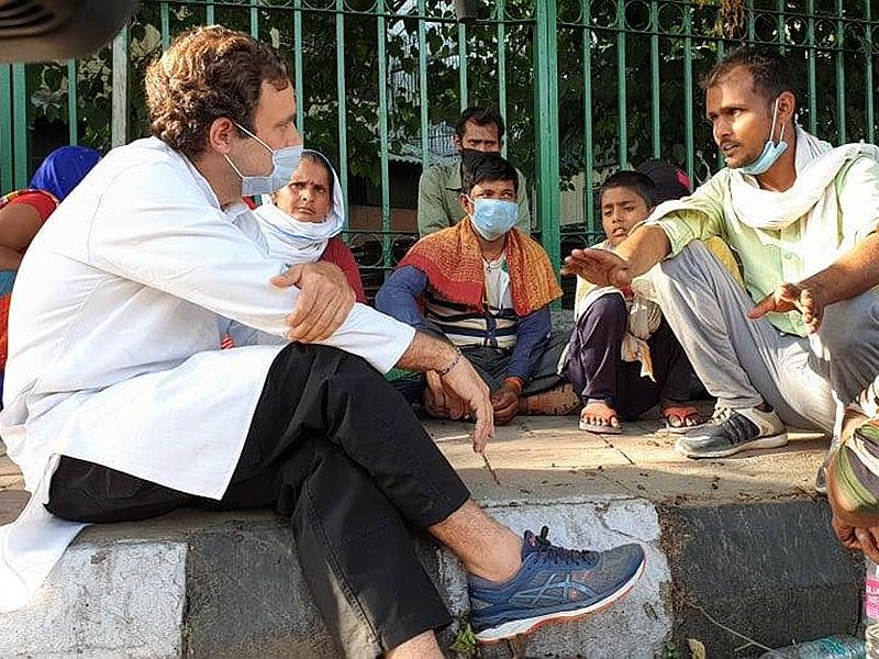 CoronaVirus, Lockdown Latest Marathi news and Live Updates Congress leader rahul gandhi today interacted with migrant labourers sna | LockdownNews: राहुल गांधींनी घेतली स्थलांतरित मजुरांची भेट, रस्त्यावर बसूनच साधला संवाद
