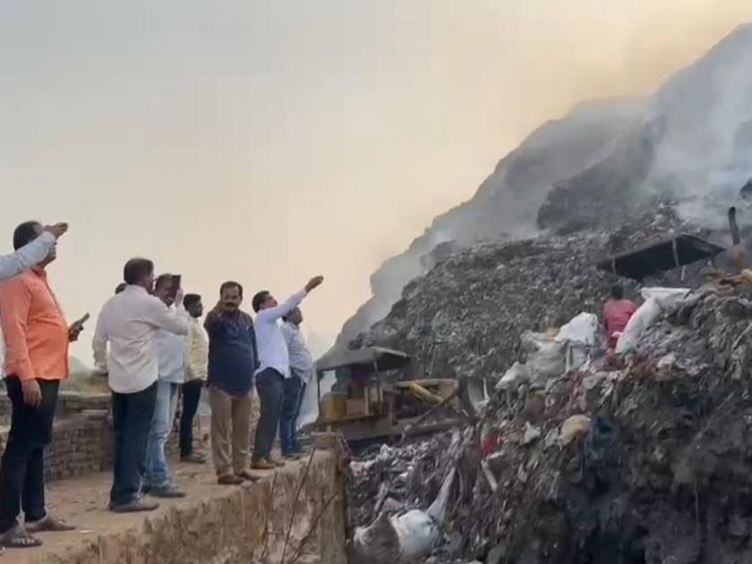Inspection of Ulhasnagar Dumping Ground by Additional Commissioner | उल्हासनगर डम्पिंग ग्राऊंडची अतिरिक्त आयुक्तांकडून पाहणी