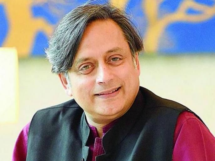 The edge of the pen is stronger than the edge of the sword says Shashi Tharoor | लेखणीची धार तलवारीच्या धारेपेक्षा अधिक ताकदवान - शशी थरूर
