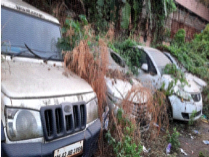 CIDCO's hundreds of old vehicles dusted off; Neglect of management, waste of lakhs of rupees | सिडकोची जुनी शेकडो वाहने धूळखात; व्यवस्थापनाचे दुर्लक्ष, लाखो रुपयांचा चुराडा