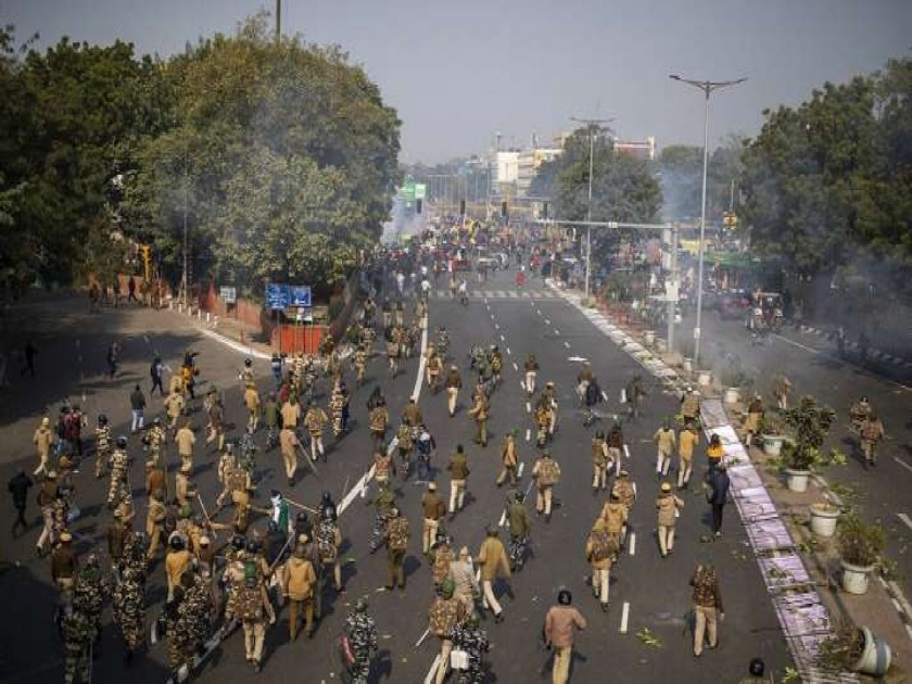 Delhi Violence: Ministry of Home Affairs, Delhi Police introduces restraint; Shitafi controls protesters | Delhi Violence: गृहमंत्रालय, दिल्ली पोलिसांनी दिला संयमी वृत्तीचा परिचय; आंदोलनकर्त्यांवर शिताफीने नियंत्रण