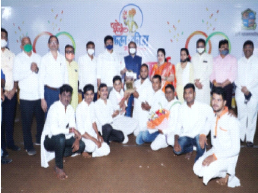 Jai Hanuman Mandal winners in Mayor's Cup Bhajan Competition; 20 circles participated | महापौर चषक भजन स्पर्धेत जय हनुमान मंडळ विजेते; २० मंडळांनी घेतला सहभाग
