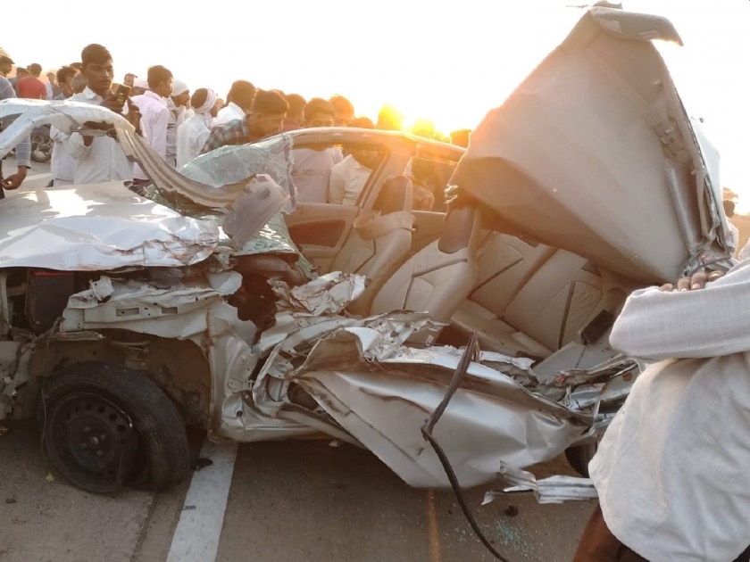 Amravati youth killed in tractor-car collision; Incident on Adsul-Deori road, a serious one | ट्रॅक्टर-कारच्या धडकेत अमरावतीचा युवक ठार; अडसूळ-देवरी रस्त्यावरील घटना, एक गंभीर